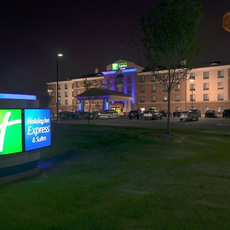 Holiday Inn Express And Suites Detroit North-Troy By Ihg Dış mekan fotoğraf