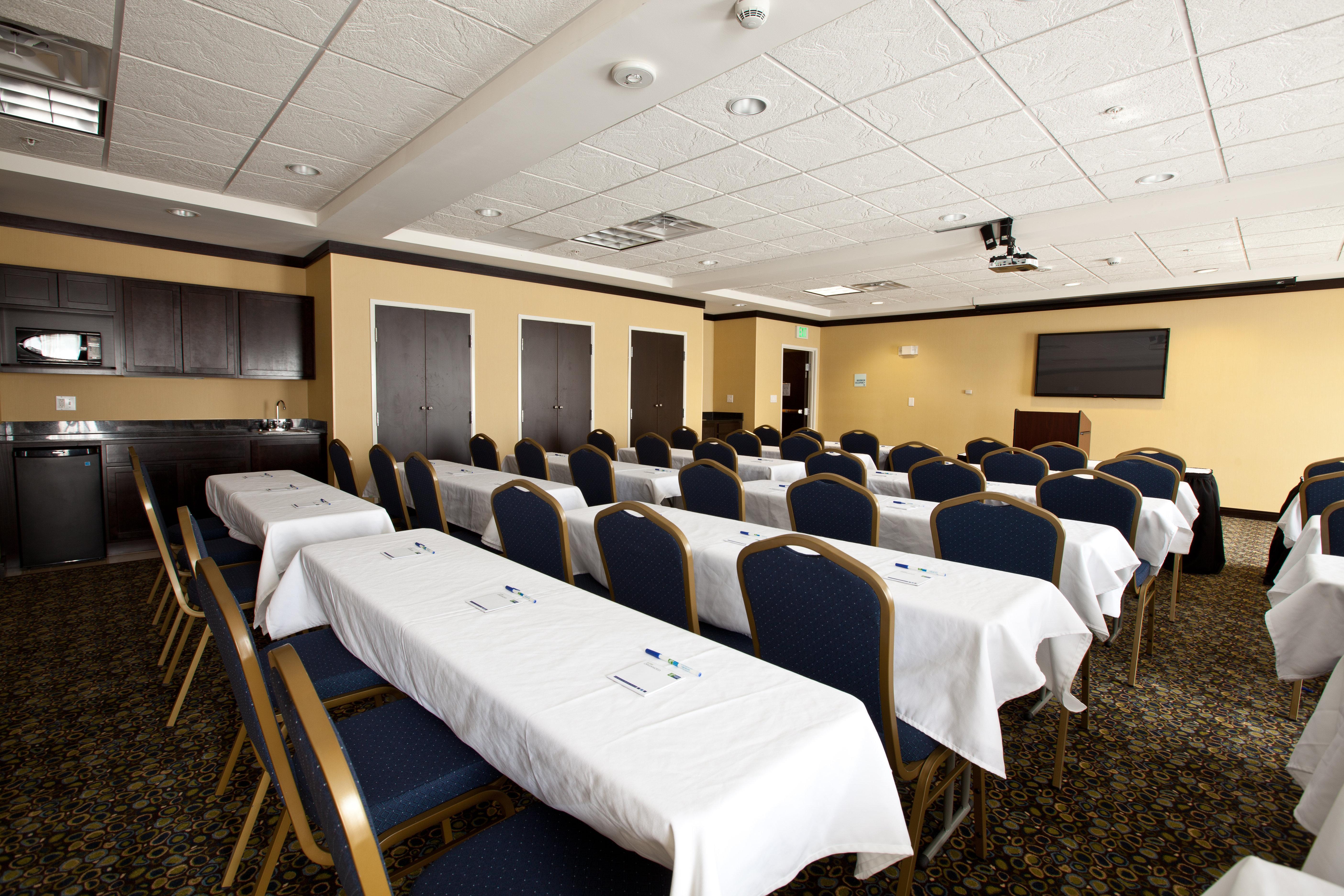 Holiday Inn Express And Suites Detroit North-Troy By Ihg Dış mekan fotoğraf