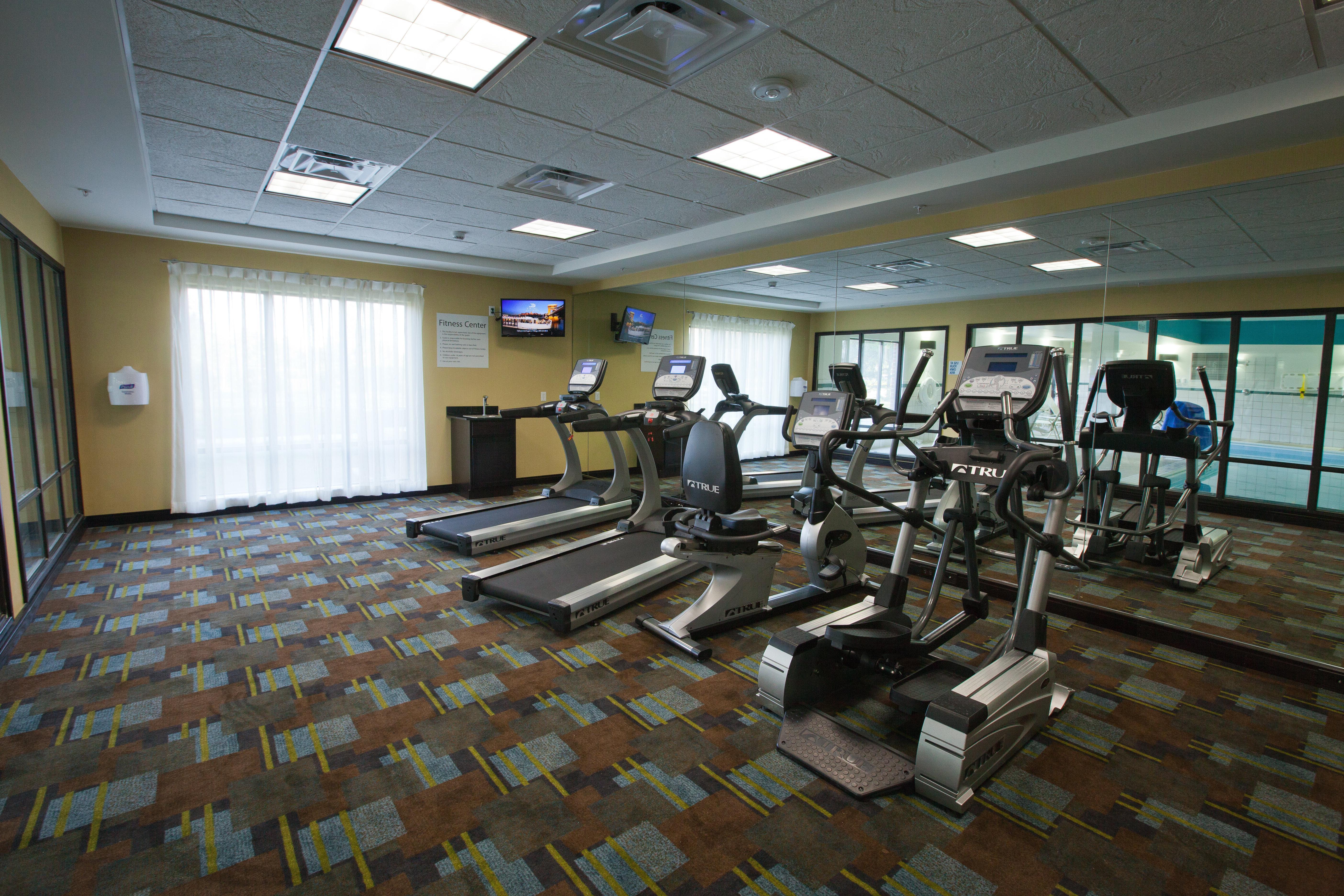 Holiday Inn Express And Suites Detroit North-Troy By Ihg Dış mekan fotoğraf
