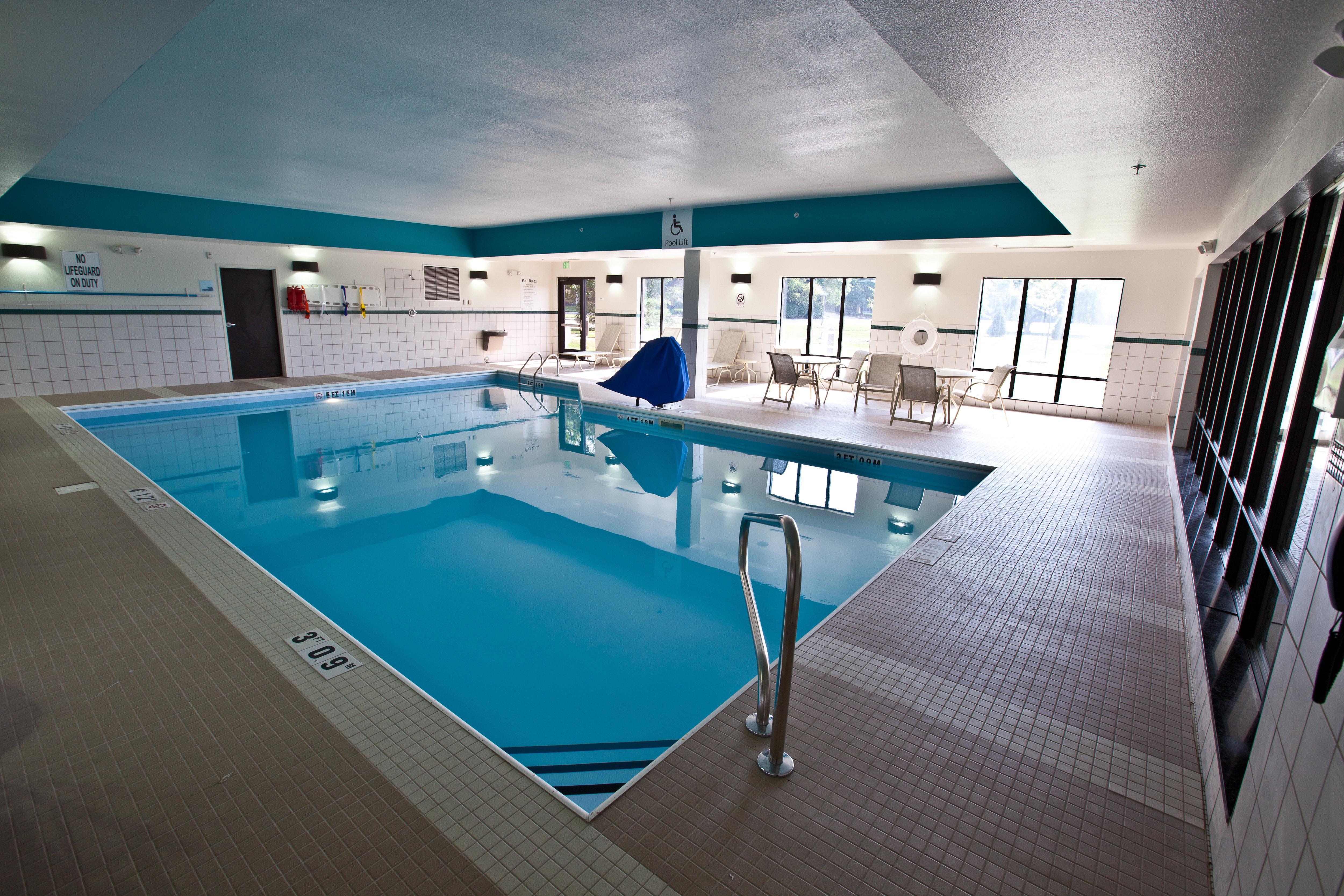 Holiday Inn Express And Suites Detroit North-Troy By Ihg Dış mekan fotoğraf