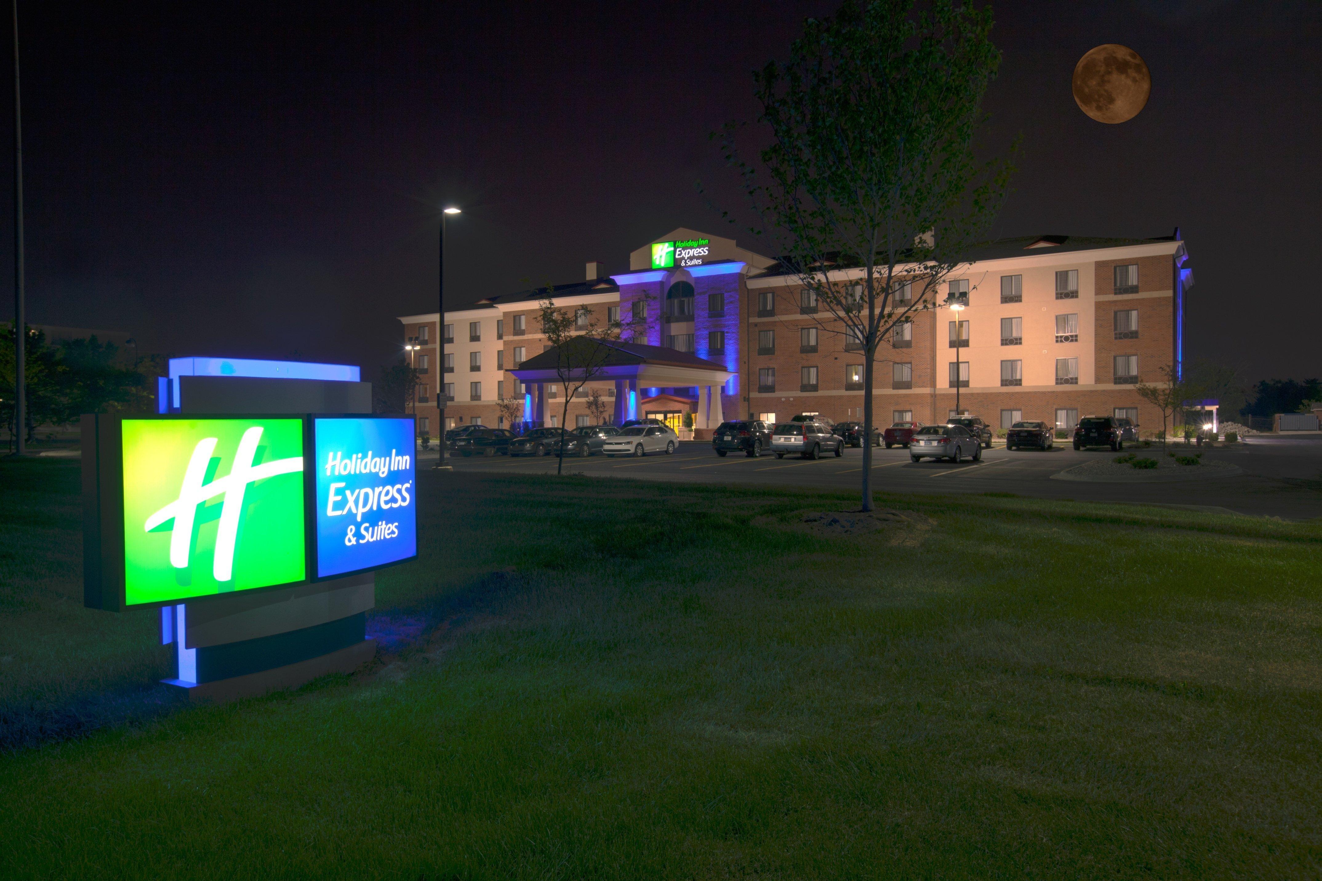 Holiday Inn Express And Suites Detroit North-Troy By Ihg Dış mekan fotoğraf