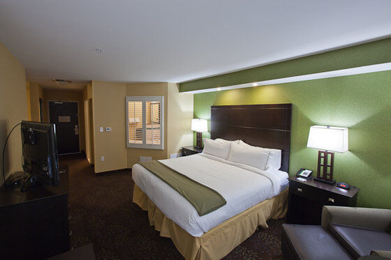 Holiday Inn Express And Suites Detroit North-Troy By Ihg Dış mekan fotoğraf